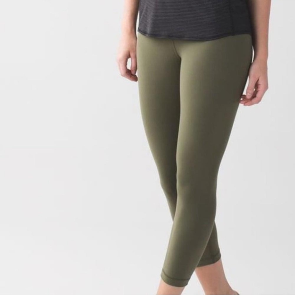 Lululemon yoga pants